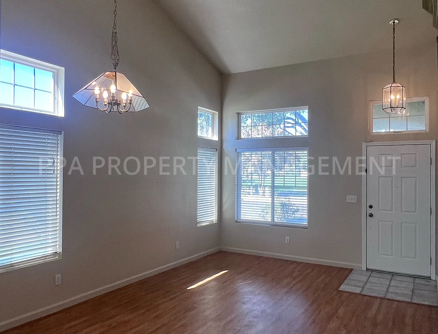 3 bed, 2.5 bath, 1654 sqft, $2,750 — Photo 2