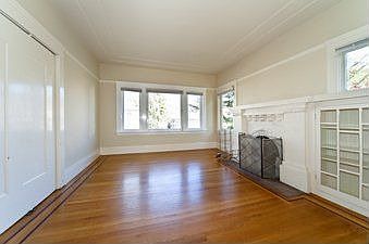 Living Room 1 :: 2700 Prince Street