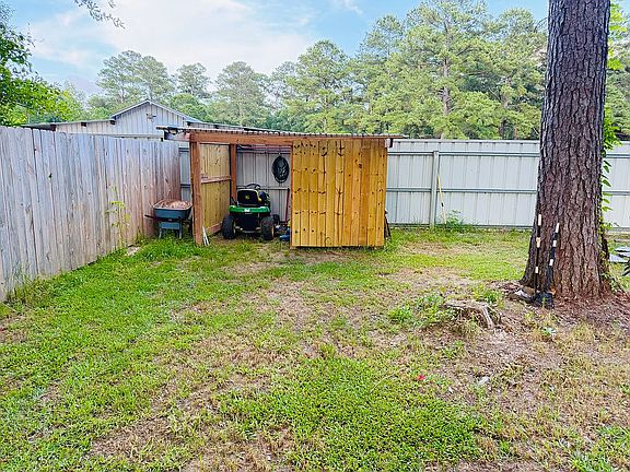 4th image of 47346 Madelyn Ct
