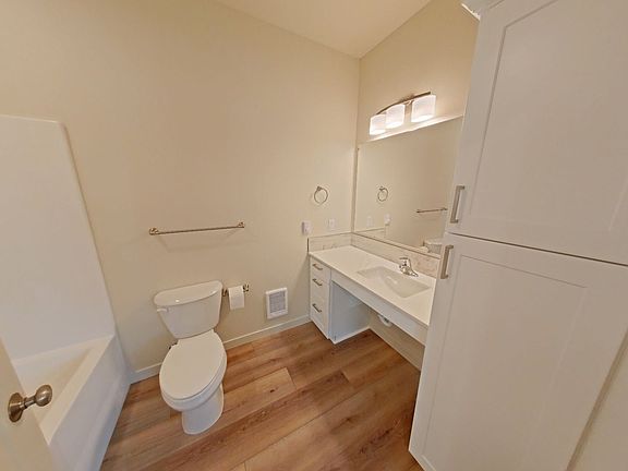 4th image of 357 W Broadway Aly #357-2