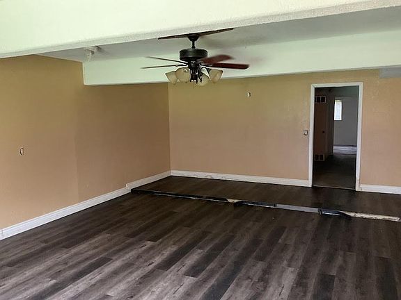 2nd image of 543 Bluebonnet Dr