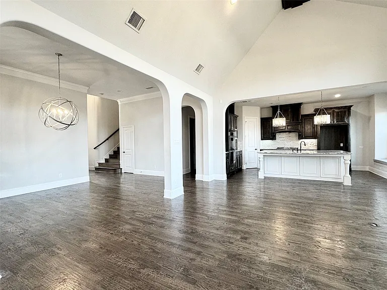 15172 Bardwell Ln — Photo 6