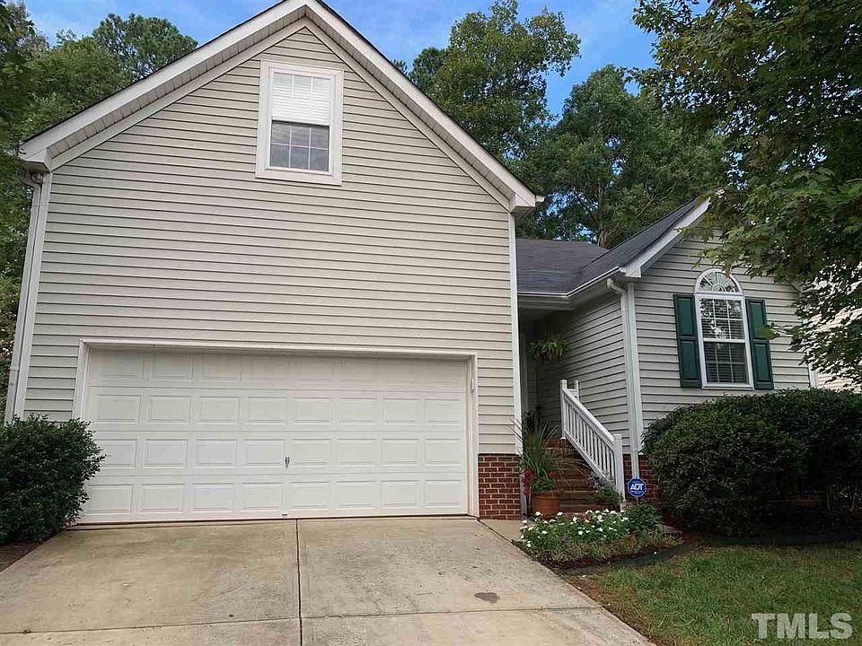 1st image of 2302 Summit Dr
