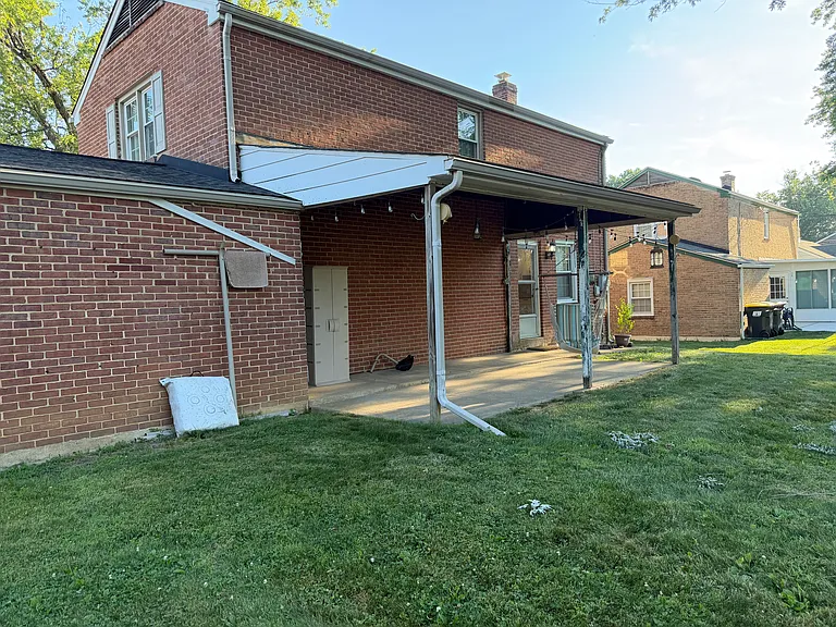114 Alders Dr — Photo 17