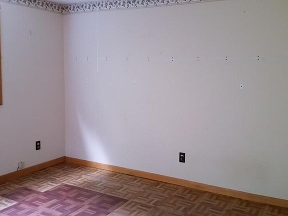 4th image of 3187 N Us 31