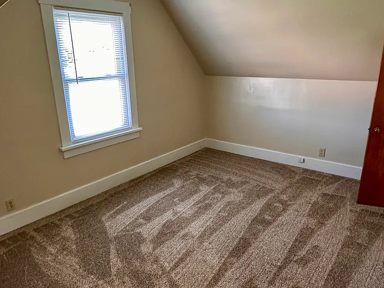 2529 Pearl St — Photo 12