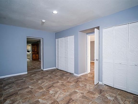 3rd image of 1501 NE 57th St #3