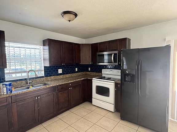3rd image of 1021 E 22nd Ave
