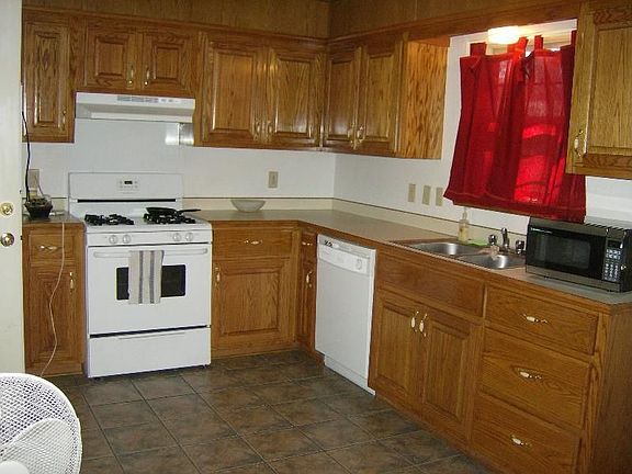 3rd image of 1226 E 143rd St