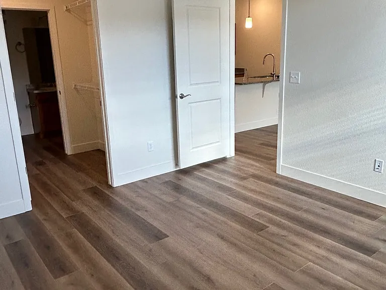 The Overlook Apartments — Photo 11