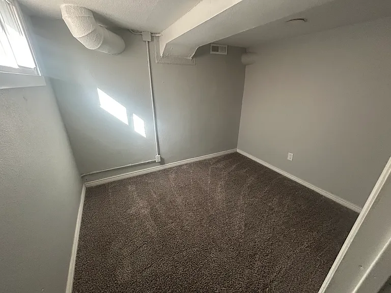 1457 Ivy St — Photo 10