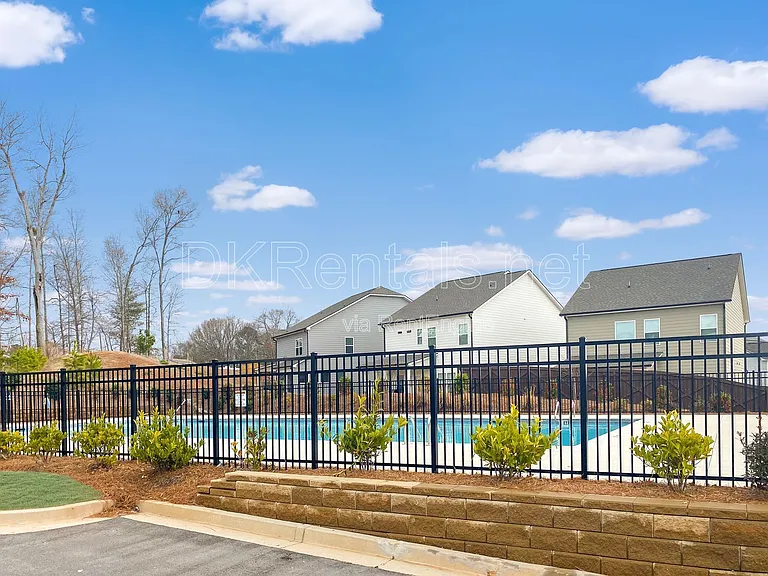 5108 Fox Den Rd — Photo 30