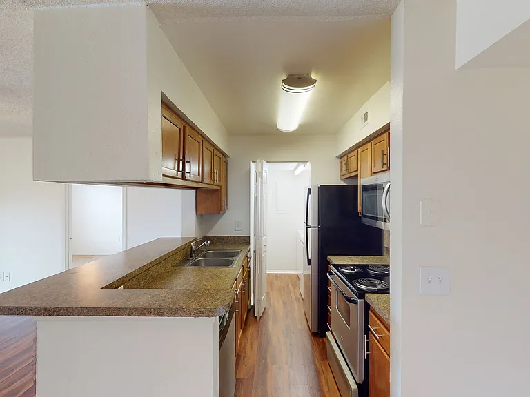 Lakewood Place — Photo 113