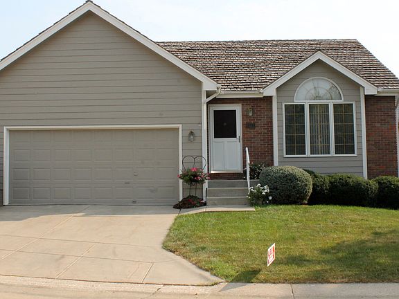 2nd image of 6517 Darlington Ct