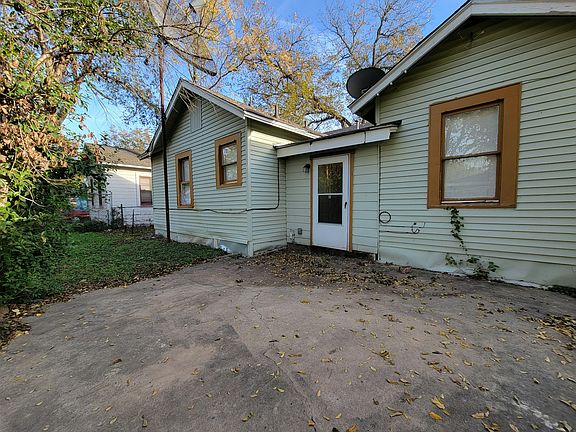 3rd image of 1111 Gibbs St