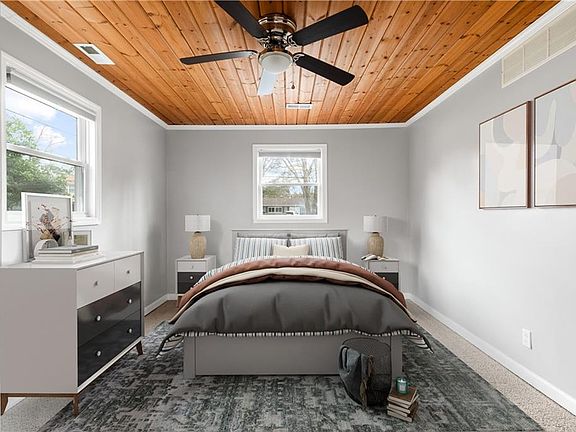 3rd image of 619 Queens View Ct