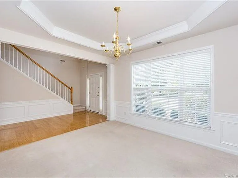 8609 Society St — Photo 10