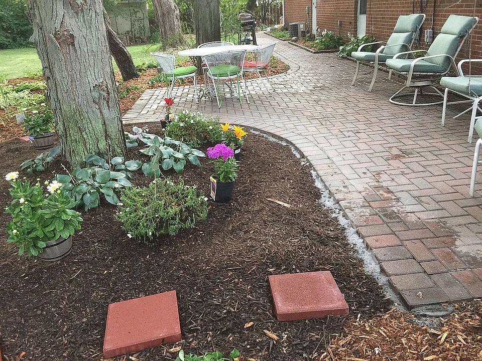 Backyard brick-paver patio