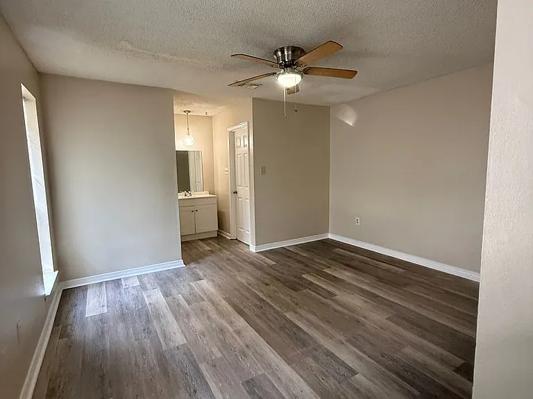 3027 Oneal Ln — Photo 5