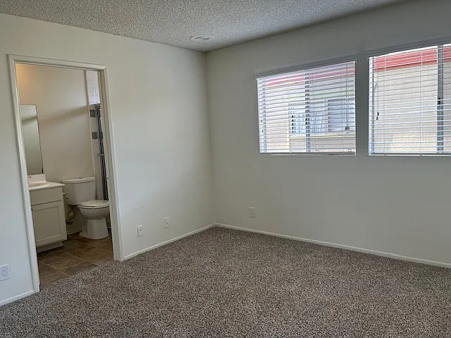 Valley Village So. Apartments — Photo 14