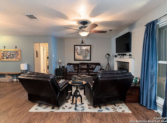 5th image of 9338 Sturbridge St