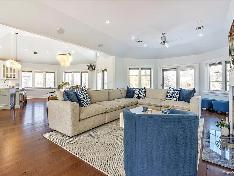 695 Sound Dr — Photo 8