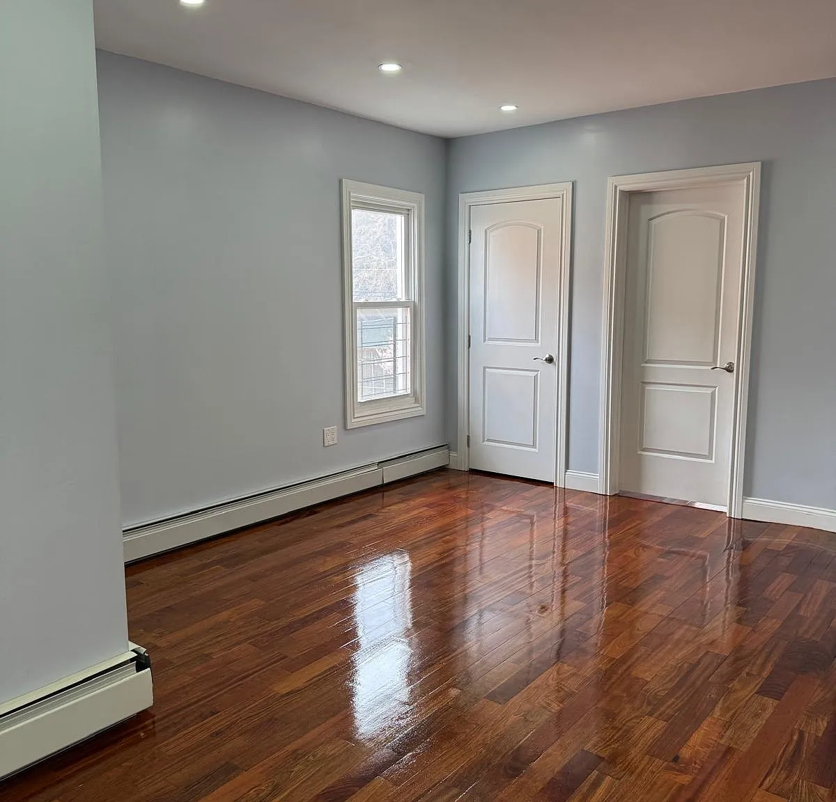3 bed, 2.0 bath, 1200 sqft, $3,606 — Photo 4