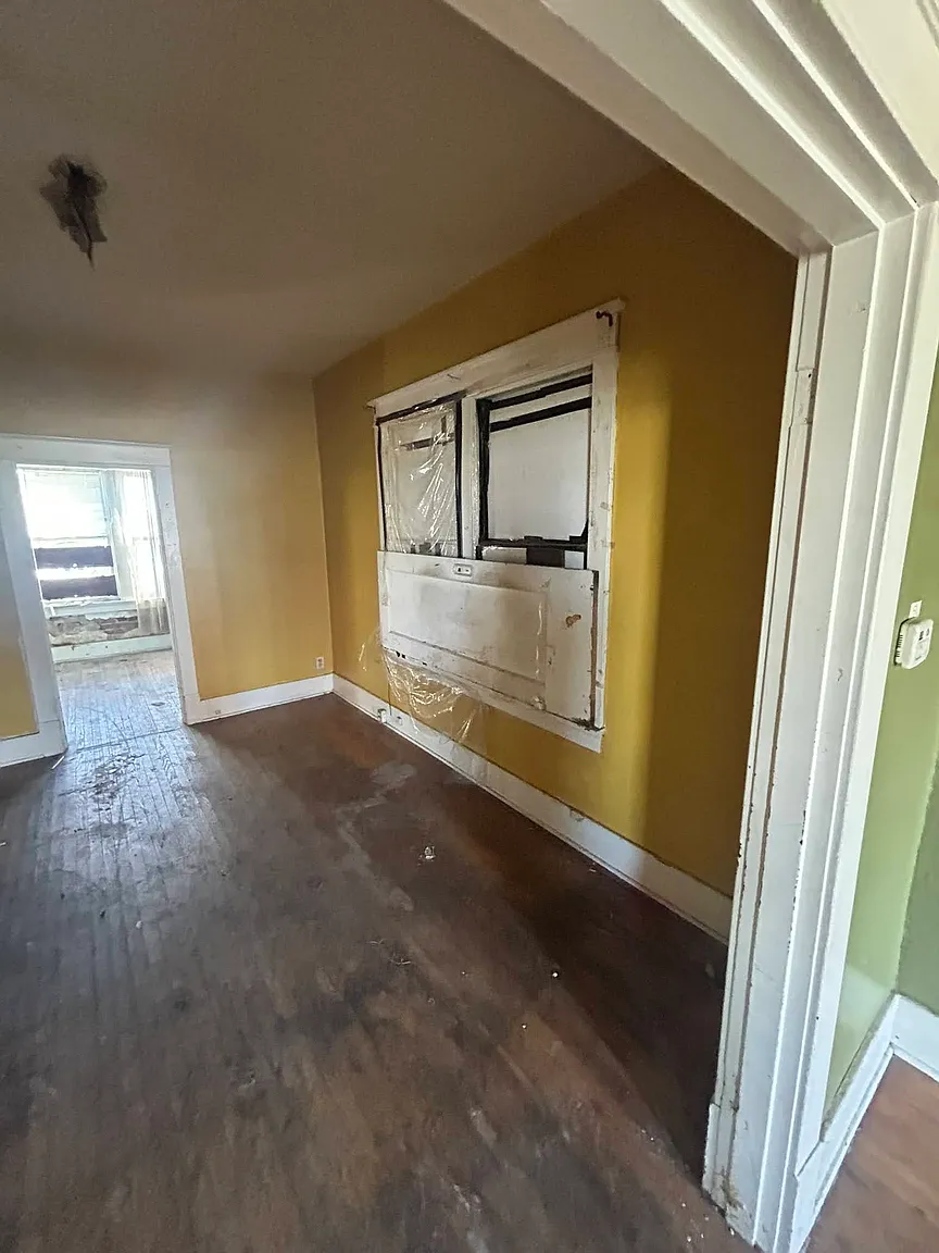 4424 Marcus Ave photo 1