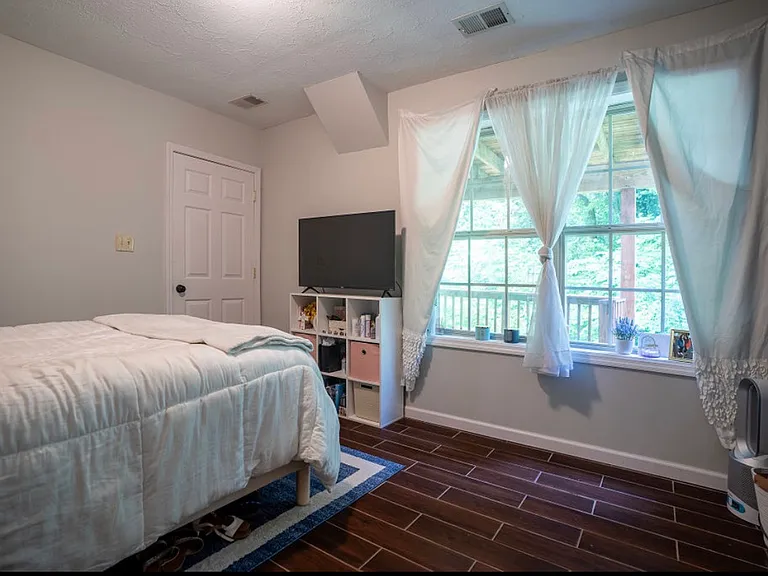 612 Rhodora Rdg — Photo 9
