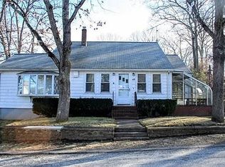 45 Cranberry Meadow Rd, Bellingham, MA 02019