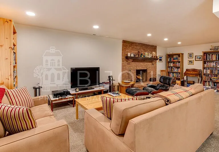 355 Waco Ct — Photo 8