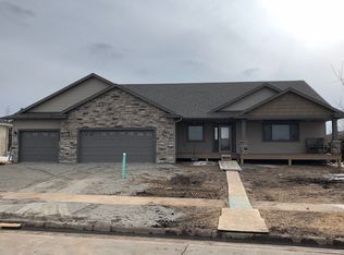 5962 Dover Castle Road, Saint Cloud, MN 56303