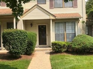 905 Maplecrest Rd, Edison, NJ 08820