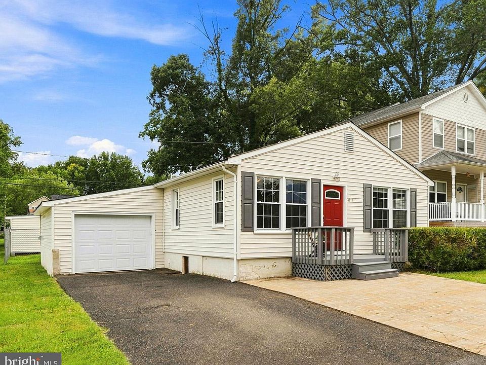 1st image of 3717 5th St