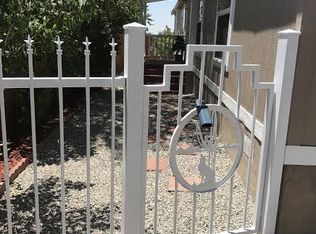 1052 Calle Nueva Vis, Santa Fe, NM 87507