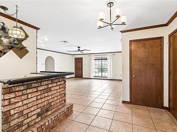 4th image of 2913 Pritchard Rd