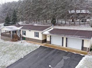 1101 Elizabeth St, Coalport, PA 16627