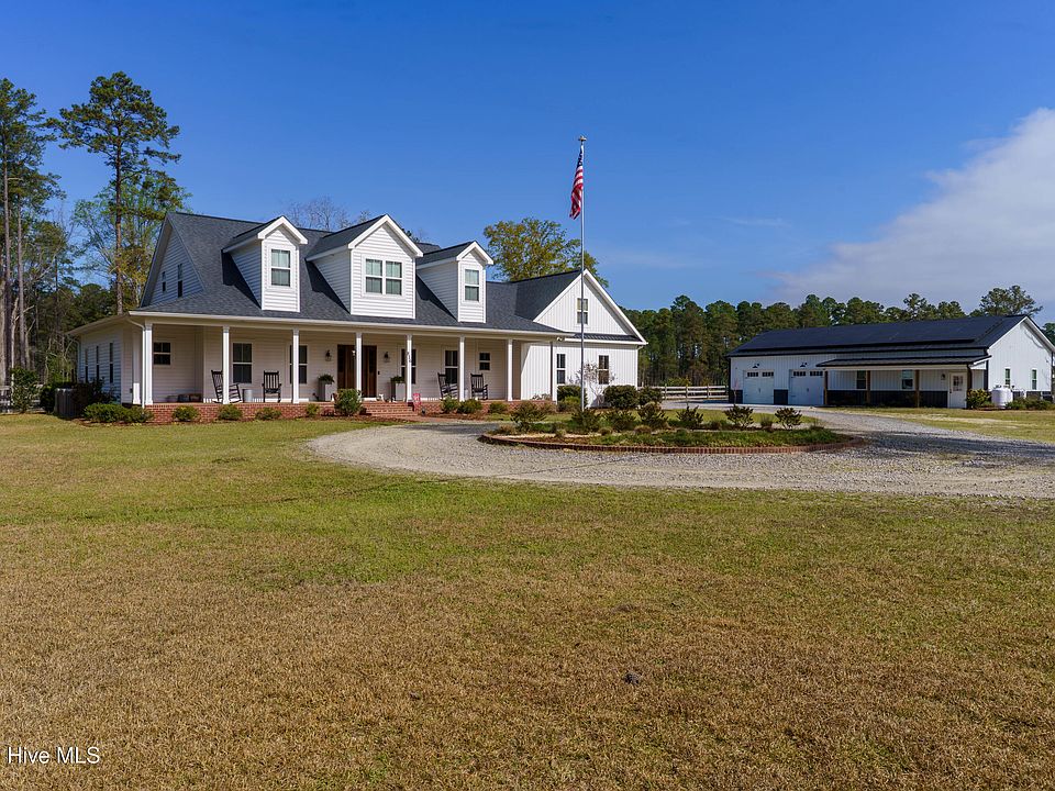 1st image of 826 Furr Road
