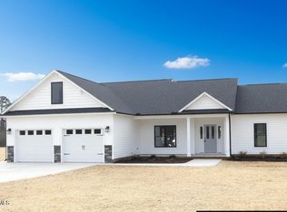 628 Tart Town Rd, Dunn, NC 28334