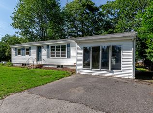 6 Forest Dr, Topsham, ME 04086