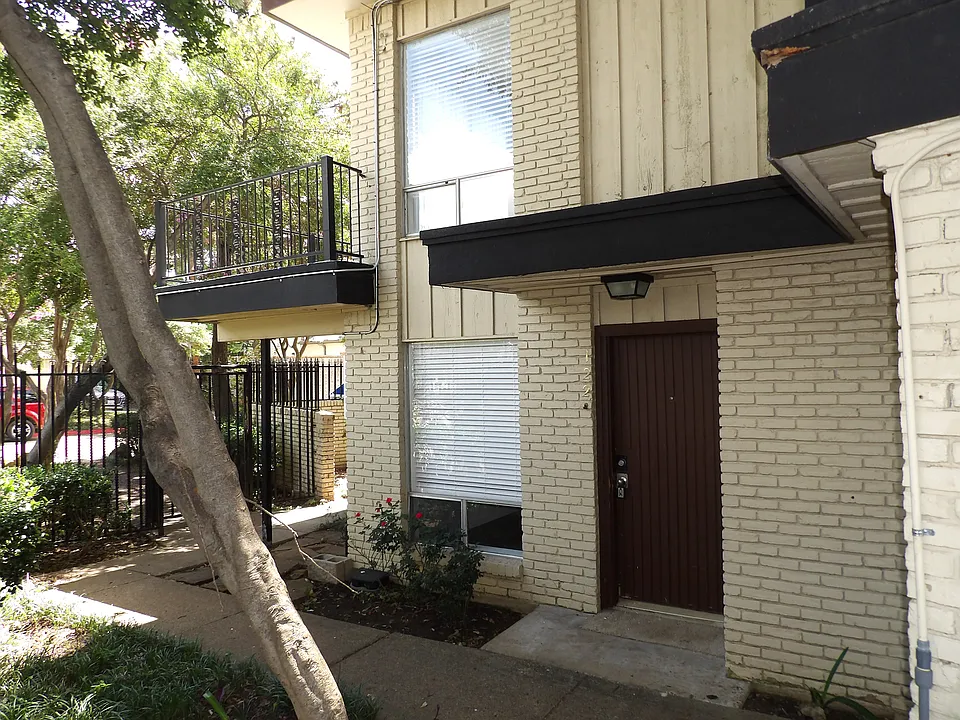 5001 Bowser Ave #122