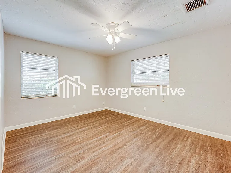 4501 Dr Martin Luther King Jr St N — Photo 12