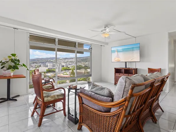1519 Nuuanu Ave APT 1440, Honolulu, HI 96817