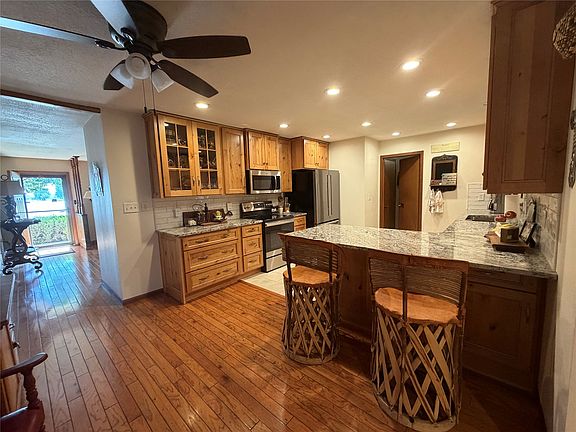 3rd image of 2511 Coachman Ln