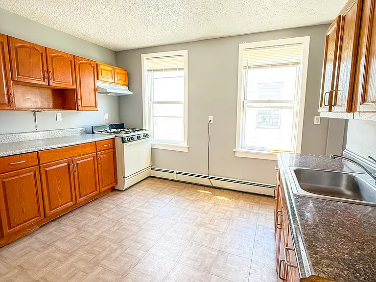 117 Lamberton St #1 — Photo 3