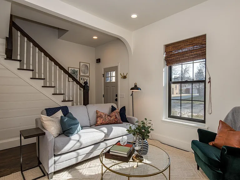 4539 W 33rd Ave — Photo 3
