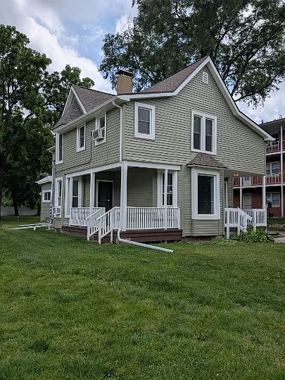 405 W White St #1
