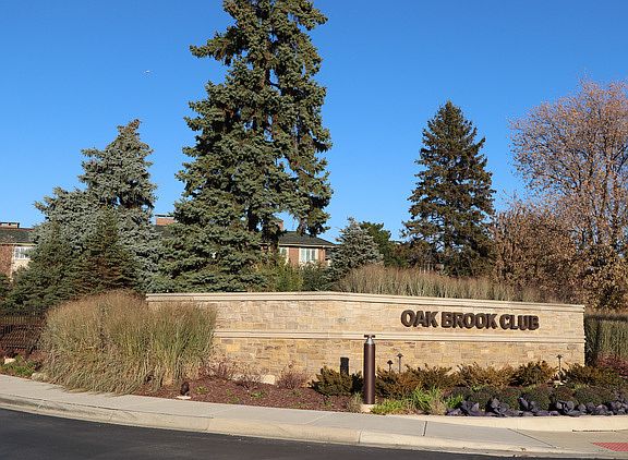 2nd image of 5 Oak Brook Club Dr APT P6n