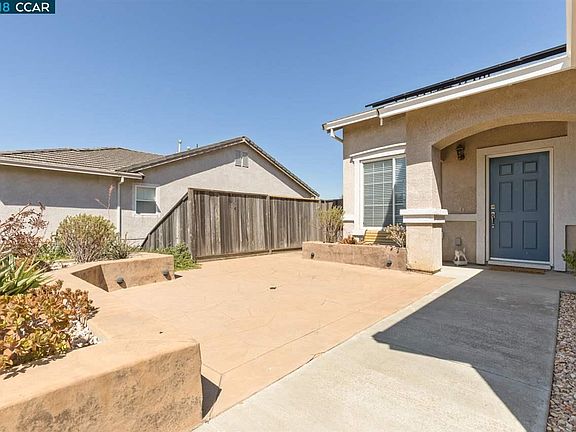 5th image of 14 Oliveglen Ct