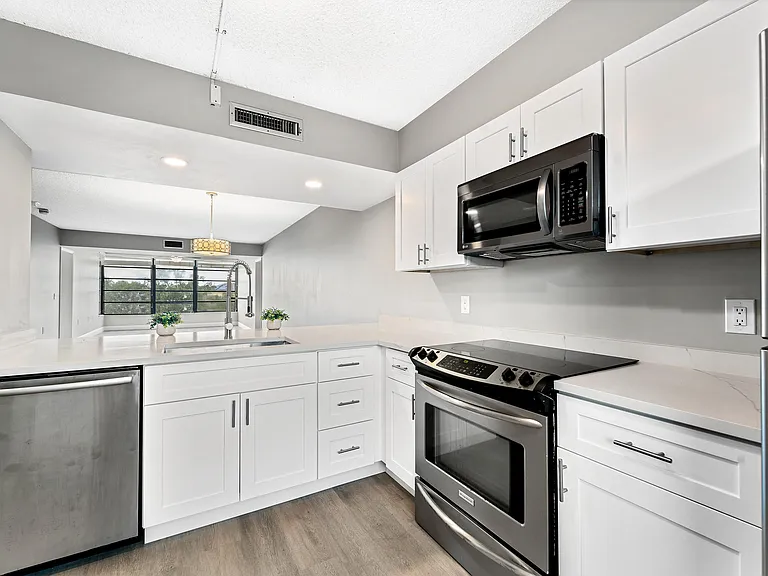 3636 Whitehall Dr #402 — Photo 4